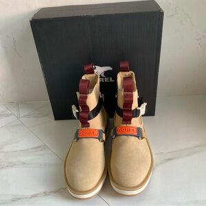 SOREL Hi-Line EQ Women's size 8 Waterproof Chelsea Boots Ceramic Chalk- NWB